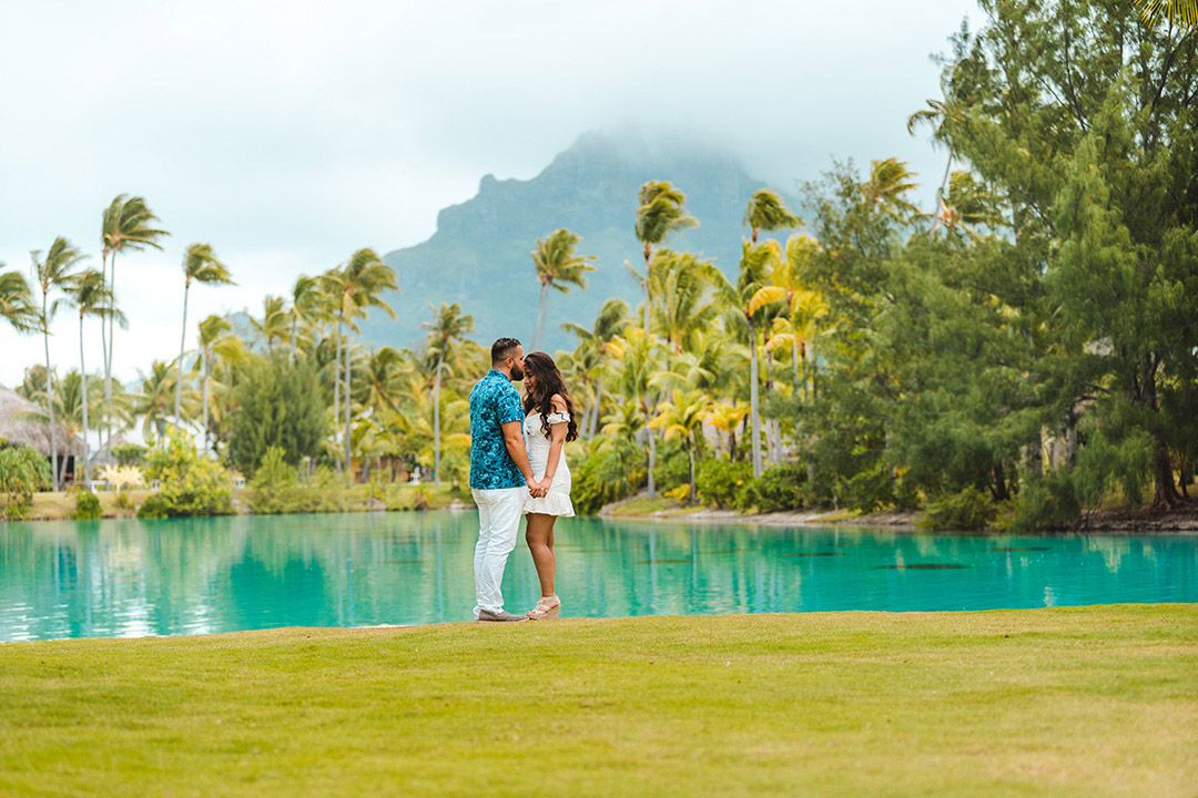 Photo de couple au St Regis Bora Bora