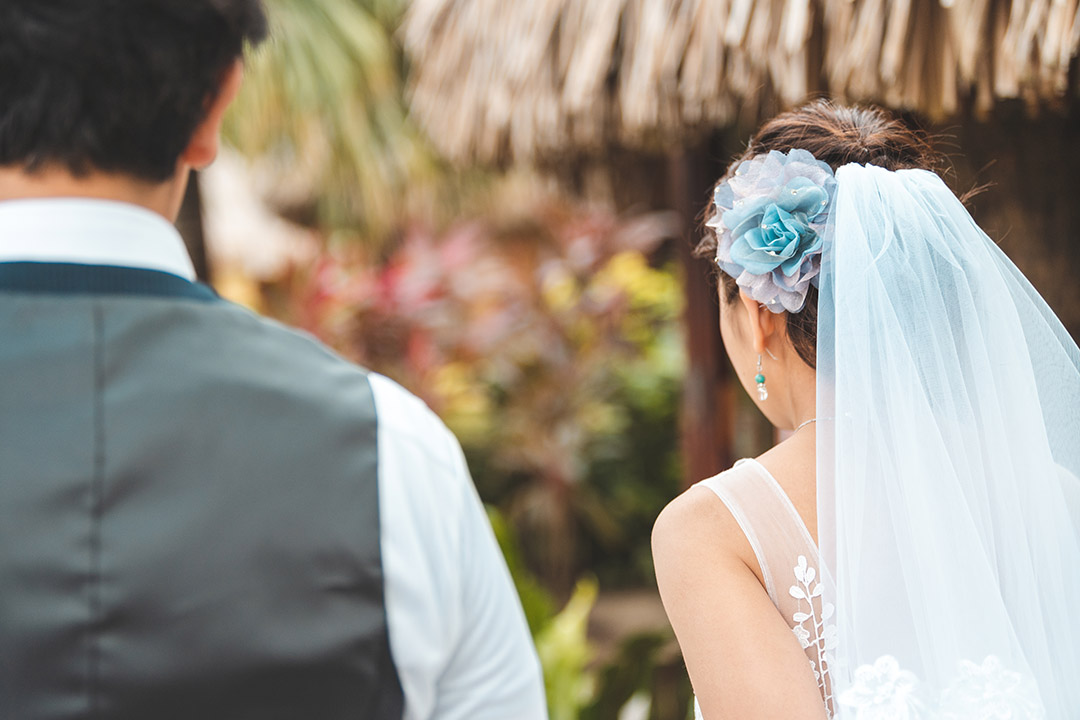 Photographe de mariage à Bora Bora - Couple de mariés japonais